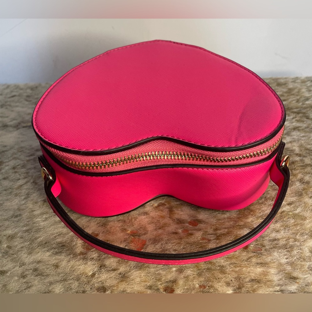 5 for $25🔥Hot Pink Heart Crossbody Purse- New Without Tags - Picture 4 of 11